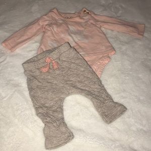 Jessica Simpson: onesie set